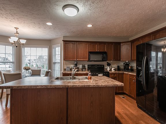 5th image of 1309 Mulberry Ct