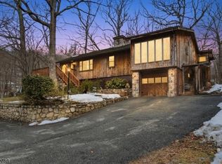 543 Lakeside Ave, Hopatcong Boro, NJ 07821