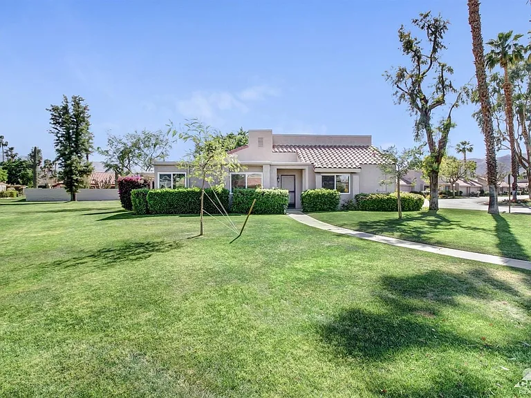 74855 San Cristoval Cir — Photo 2