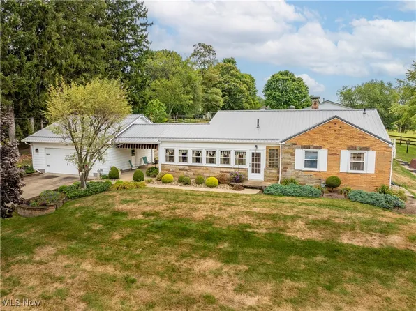 443 Ray Ave SE, Carrollton, OH 44615