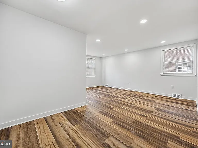 7028 Valley Ave #1 — Photo 13