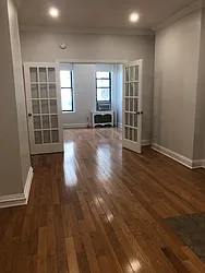 Rented by R New York