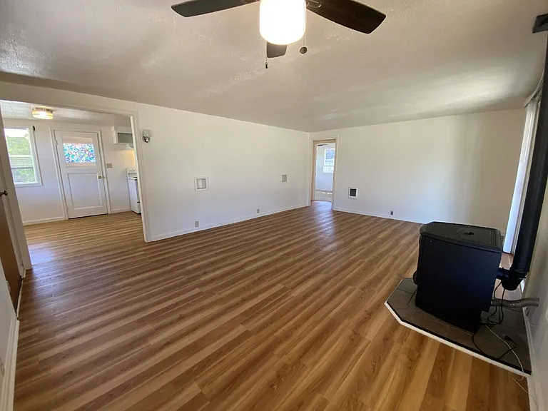 710 W Broccoli St — Photo 14