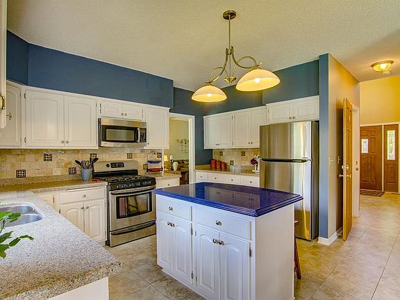 3rd image of 9134 Cambridge Alcove