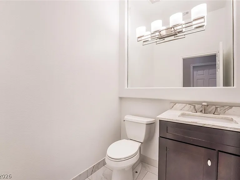 9675 Irvine Bay Ct — Photo 37