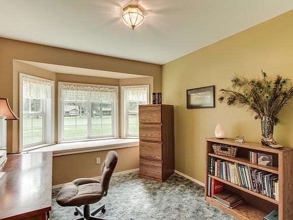 bedroom/office