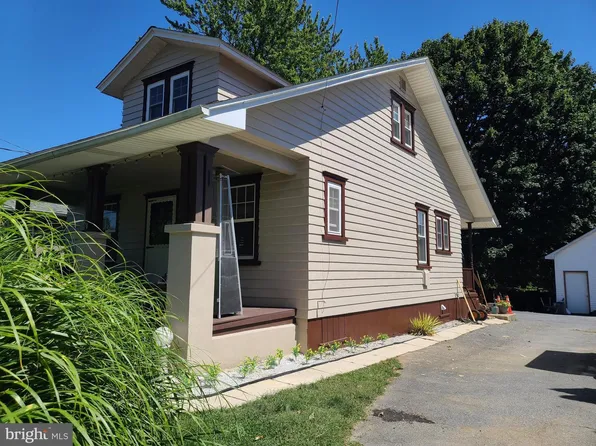 421 Rohrerstown Rd, Lancaster, PA 17603
