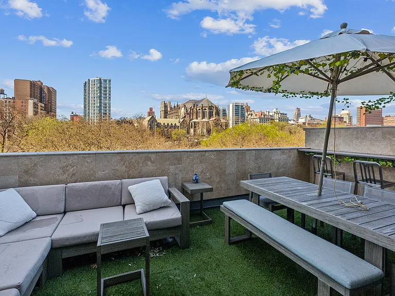 250 Manhattan Ave #6B — Photo 2