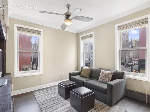 92 Perry Street image 1 of 4