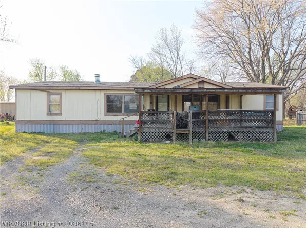 300 Park Ln, Pocola, OK 74902