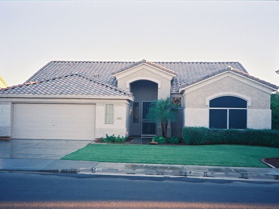 Gorgeous well maintained home in wonderful neighborhood