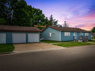 2003 Miller St, La Crosse, WI 54601