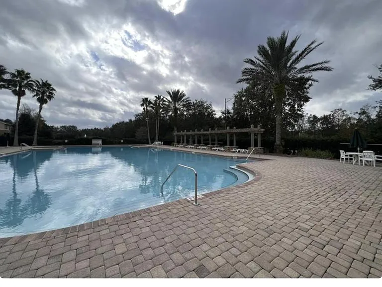 6186 High Tide Blvd — Photo 11