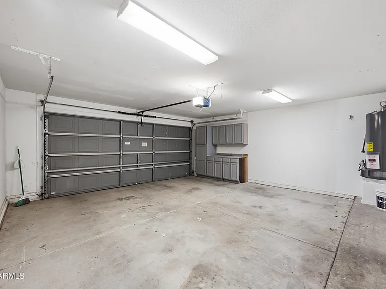 3906 E Kimberly Way — Photo 23