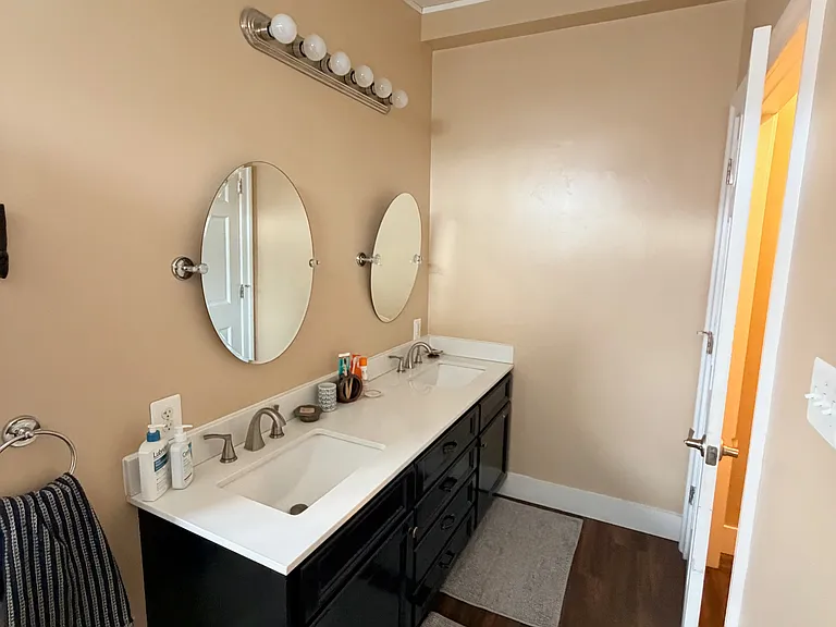 111 E Church St #E — Photo 32