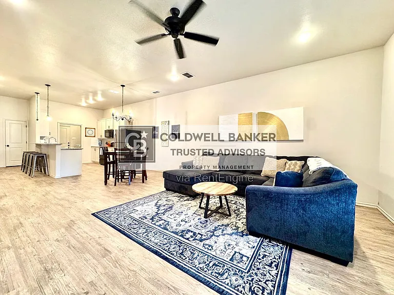5528 Lehigh St — Photo 3