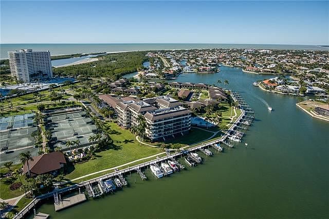 1st image of 555 Seaview Ct APT G2
