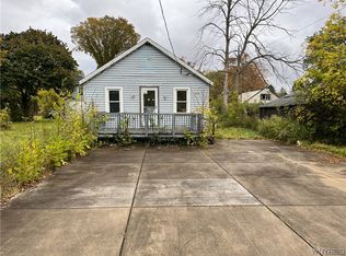 9609 Maplewood St, Angola, NY 14006