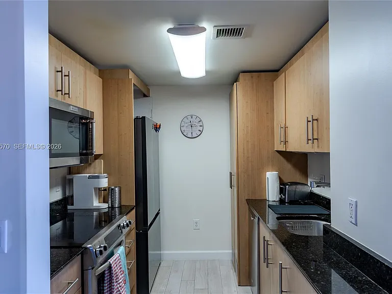 10275 Collins Ave #634 — Photo 14