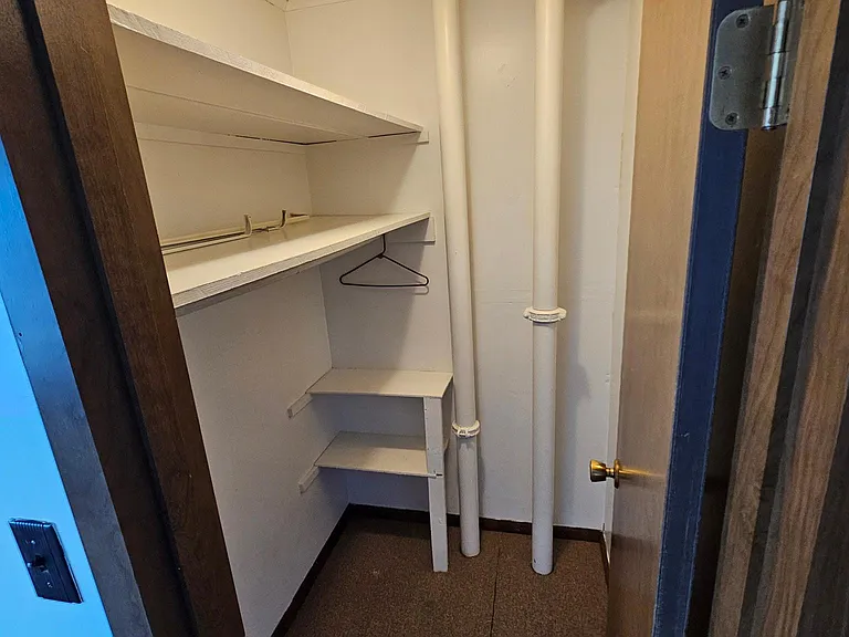 109 Marion Dr — Photo 5