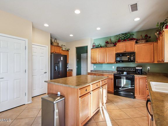 4th image of 18115 W GOLDEN Lane