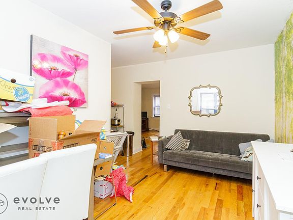 4th image of 815 W Cornelia Ave #817A108
