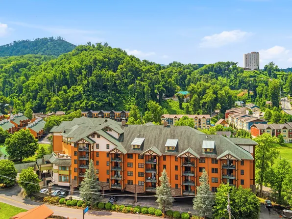 215 Woliss Ln Unit 407, Gatlinburg, TN 37738