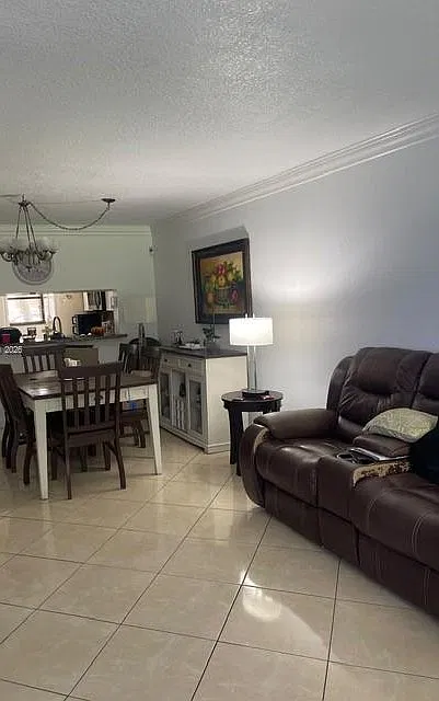 2 bed, 1014 sqft, $2,700 — Photo 4