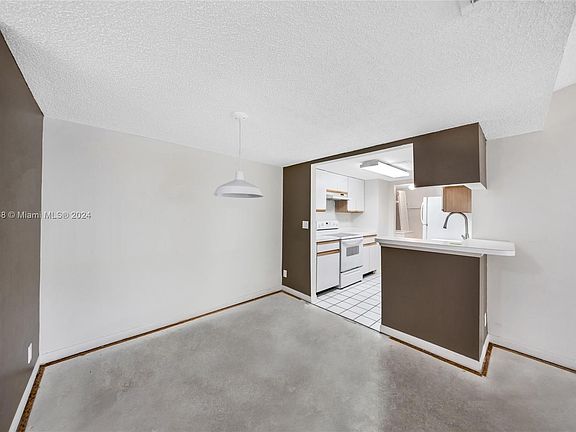 4th image of 9811 Westview Dr APT 923