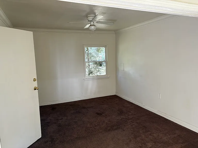 23031 Waters Dr #B — Photo 3