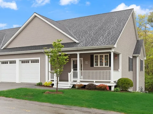 408 Village Ln #408, Bellingham, MA 02019