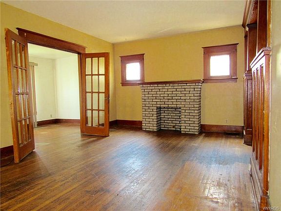 2nd image of 210 Berkshire Ave