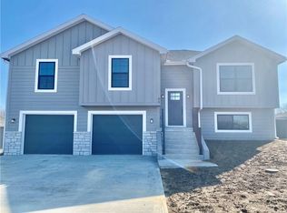 69 SE 451st Rd, Warrensburg, MO 64093