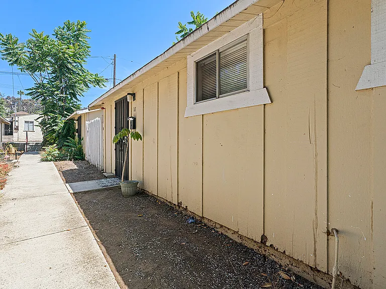 5618 Riley St — Photo 9