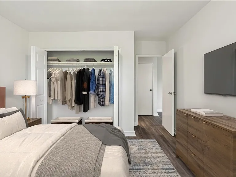 435 Grey St — Photo 6