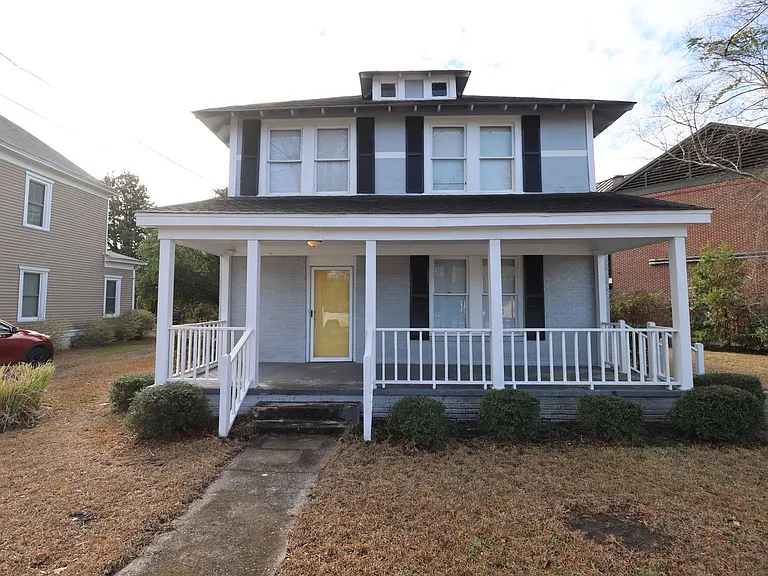4910 Colonial Dr — Photo 1