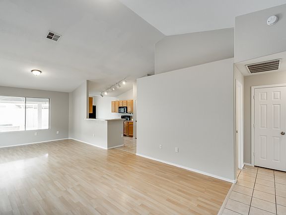 2nd image of 5203 W Dublin Ln