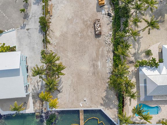 2nd image of 74960 Overseas Hwy