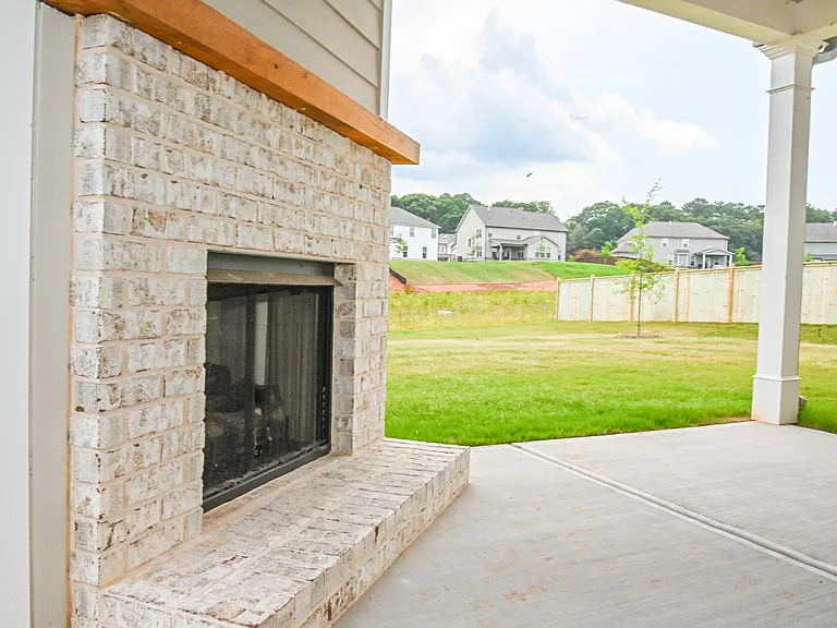 628 Sidney Ct — Photo 55