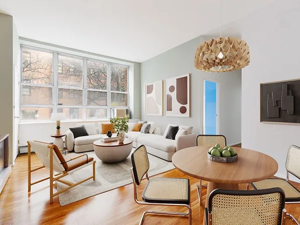 372 Dekalb Ave APT 2A, Brooklyn, NY 11205