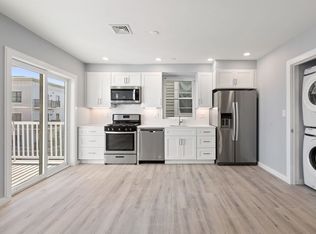 185 London St FLOOR 2, Boston, MA 02128