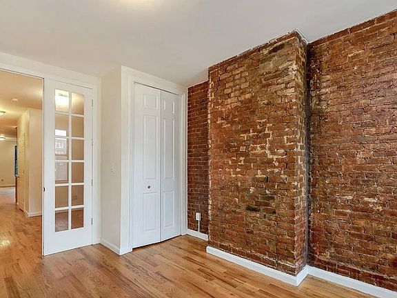 5th image of 477 Hicks St APT 1R