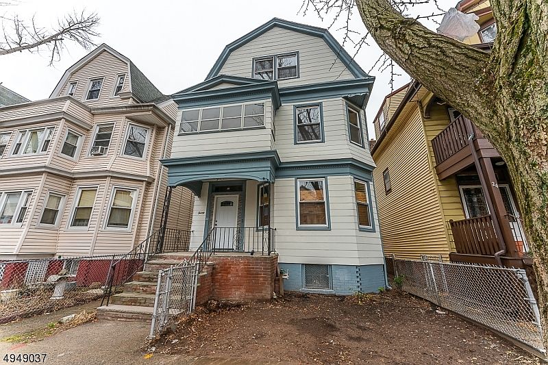 1st image of 20 S 17TH ST