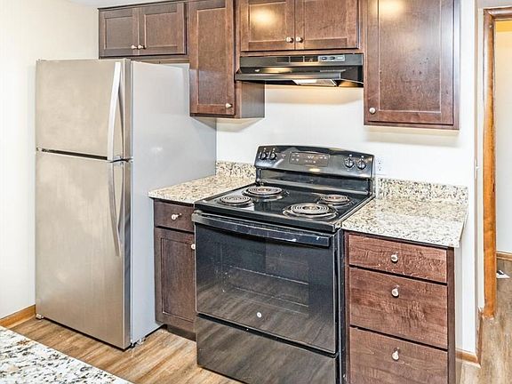 5th image of 5205 Greenwood Cir #7ndkbnusb