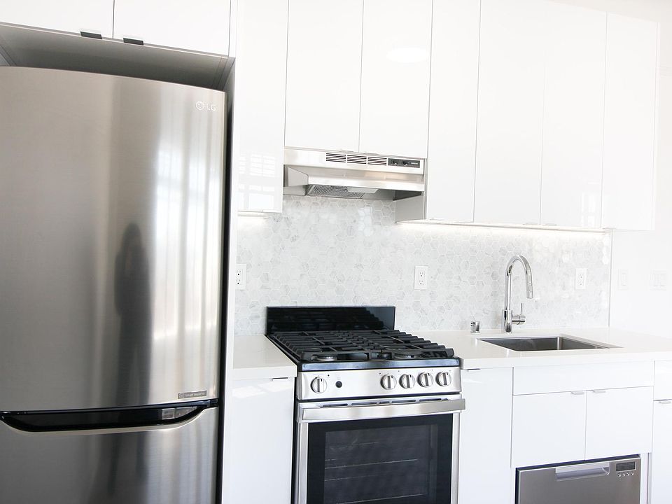 1st image of 3266 21st St #206