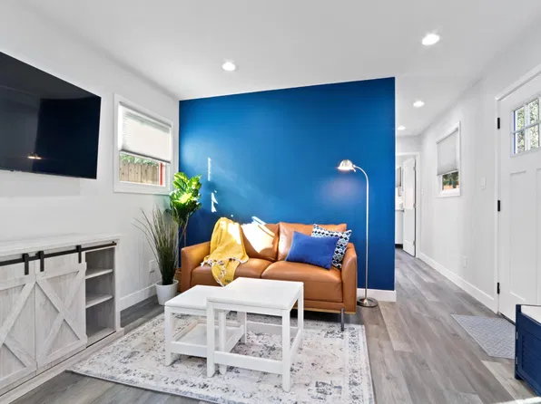 (undisclosed Address), Long Beach, CA 90804