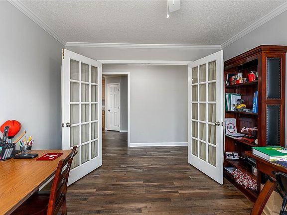 5th image of 1612 Hamilton Ln