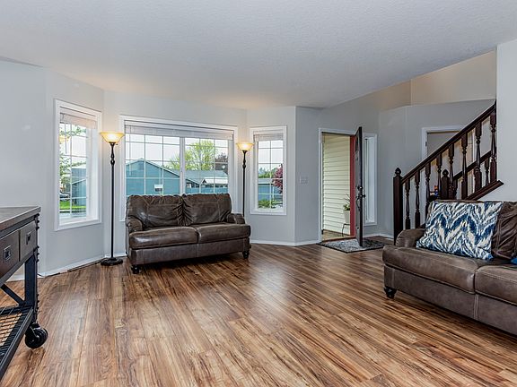 4th image of 4605 NE 47th Ave