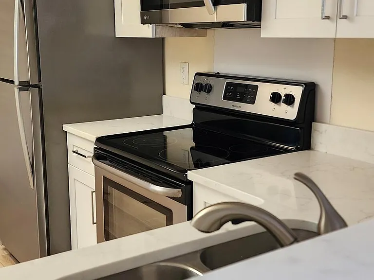 82 Emerald Ct — Photo 5