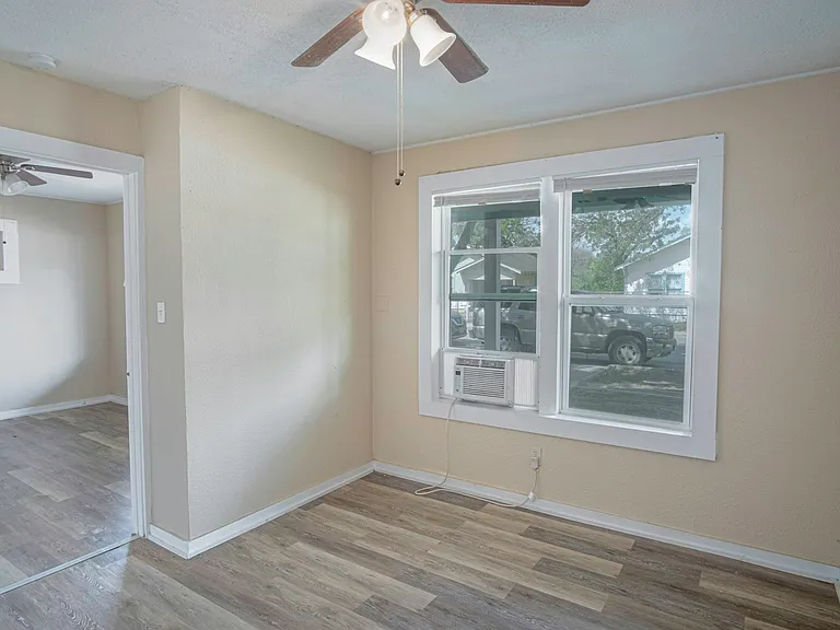 342 Vine St #A — Photo 7